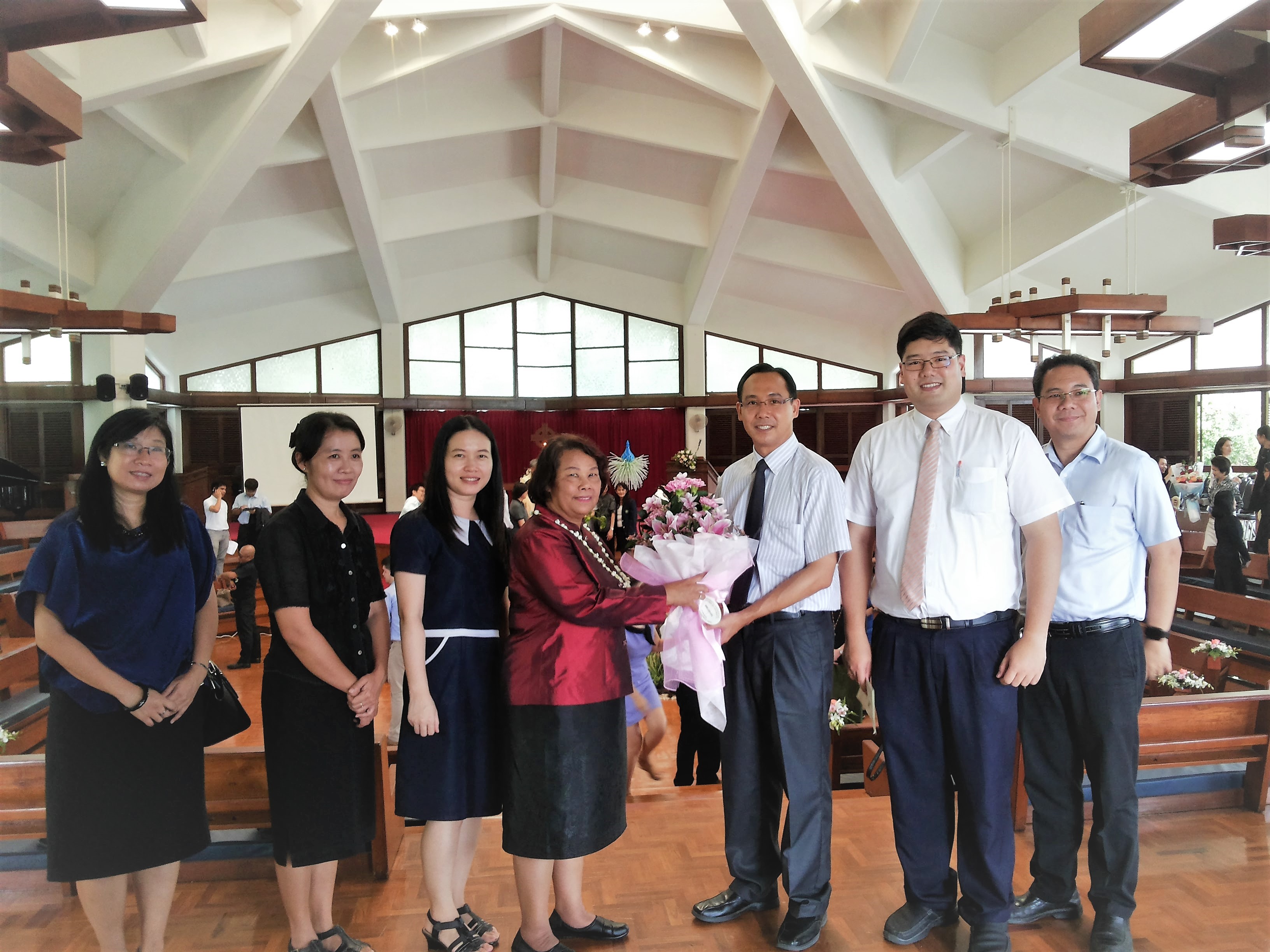 การนมัสการเนื่องในการเกษียณอายุ ดร.ชุลีพรรณ